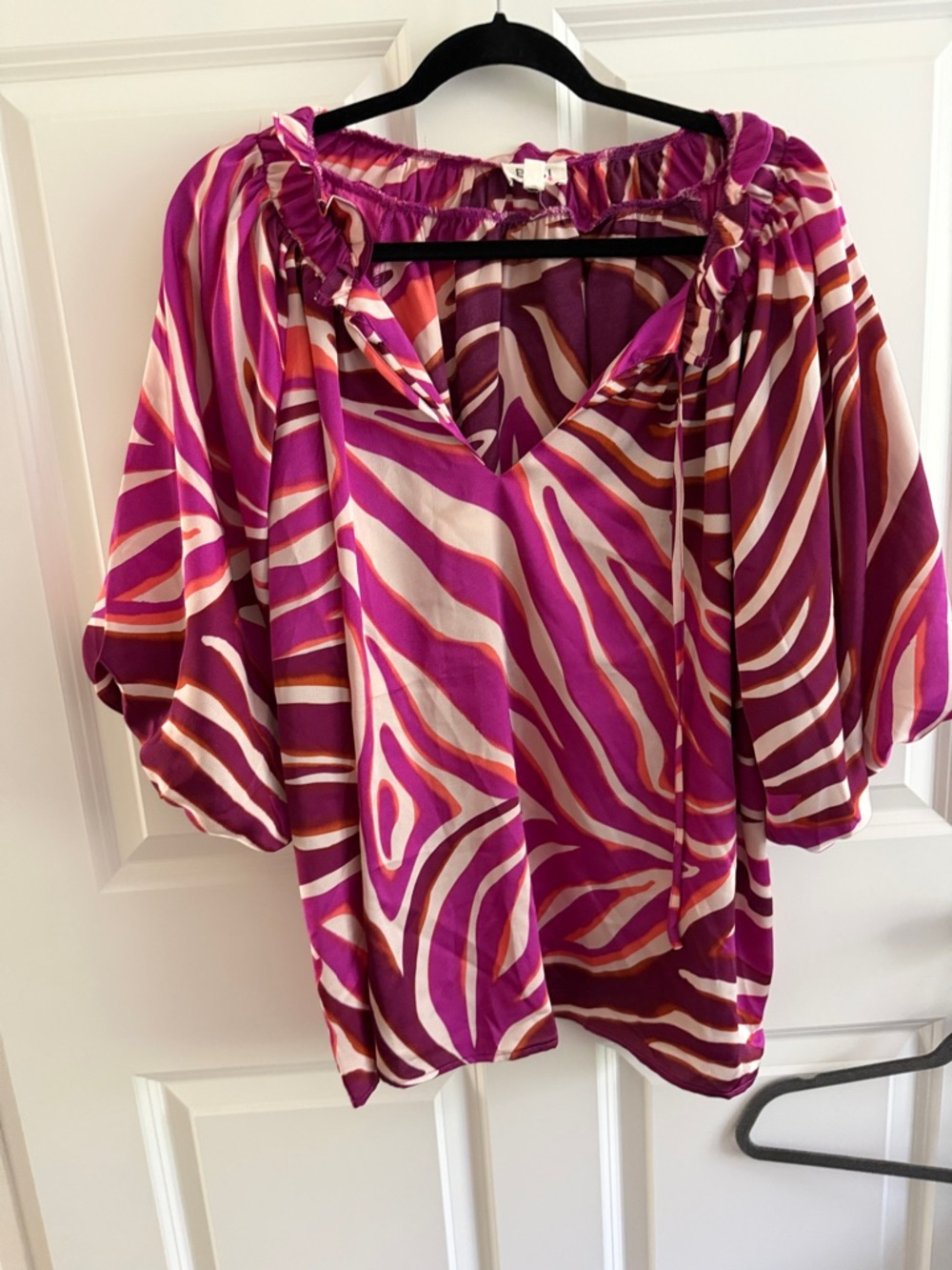 BiBi Fuchsia & White Abstract Printed Peasant Top